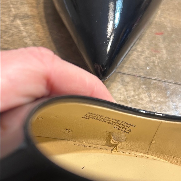 Michael Kors Black Patent Leather kitten heel pumps size 8 - Picture 11 of 11